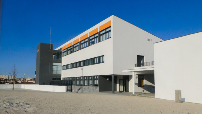 Dr. José de Azeredo Perdigão Centre