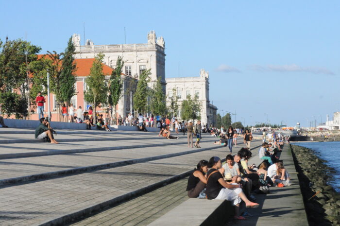 Ribeira das Naus Riverfront